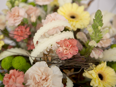 BOUQUET with lacy ribbon
