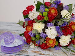 BOUQUET with lacy ribbon